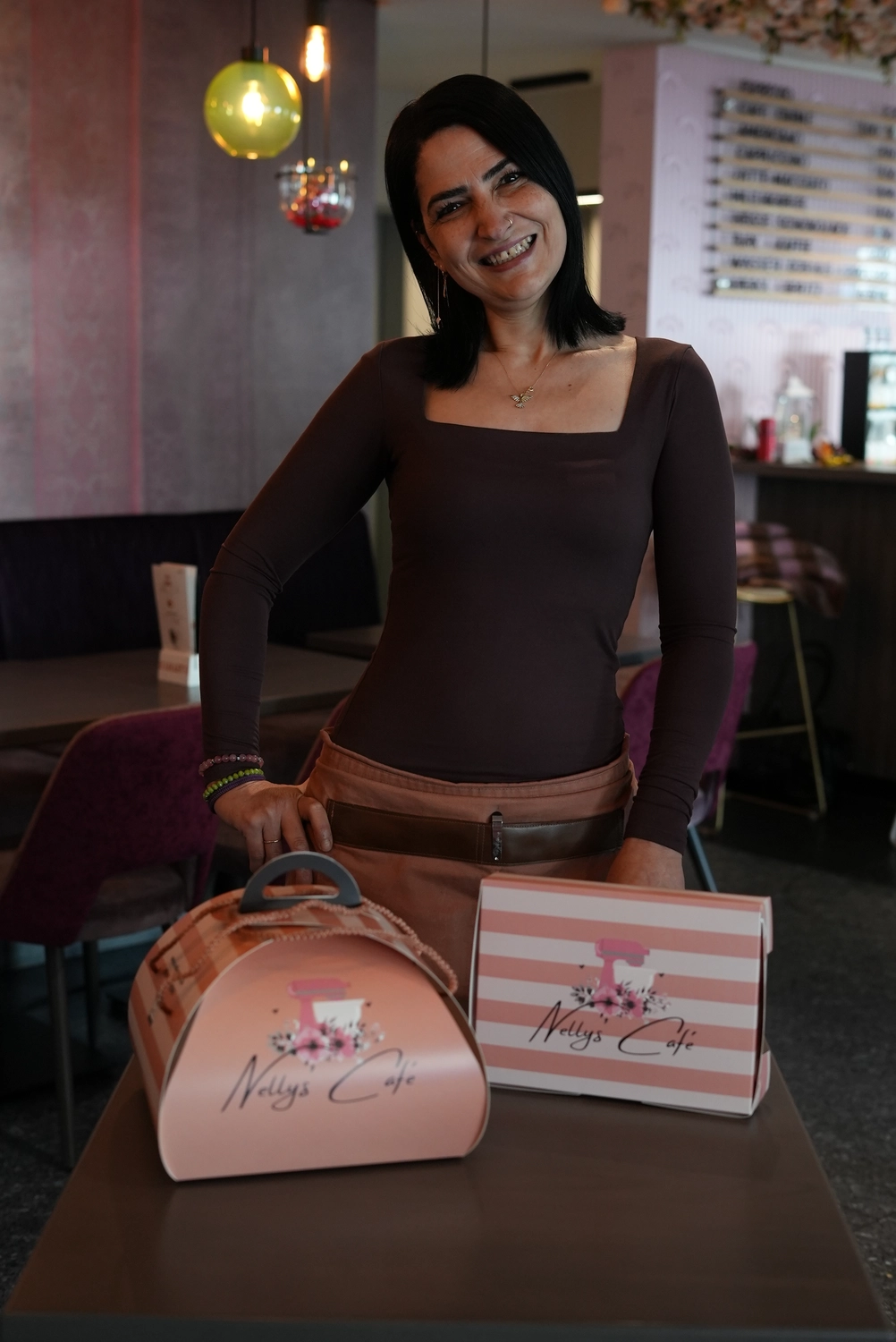 Nelly's Caffe - Serhat Taslitepe / Senem (